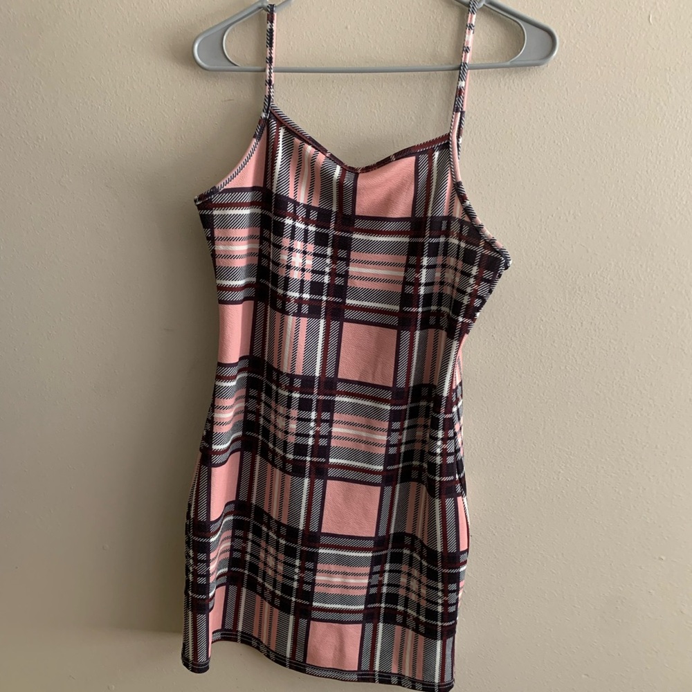 Two body compresses, both size large in women